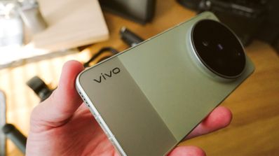 vivo X300 Ultra en la mano