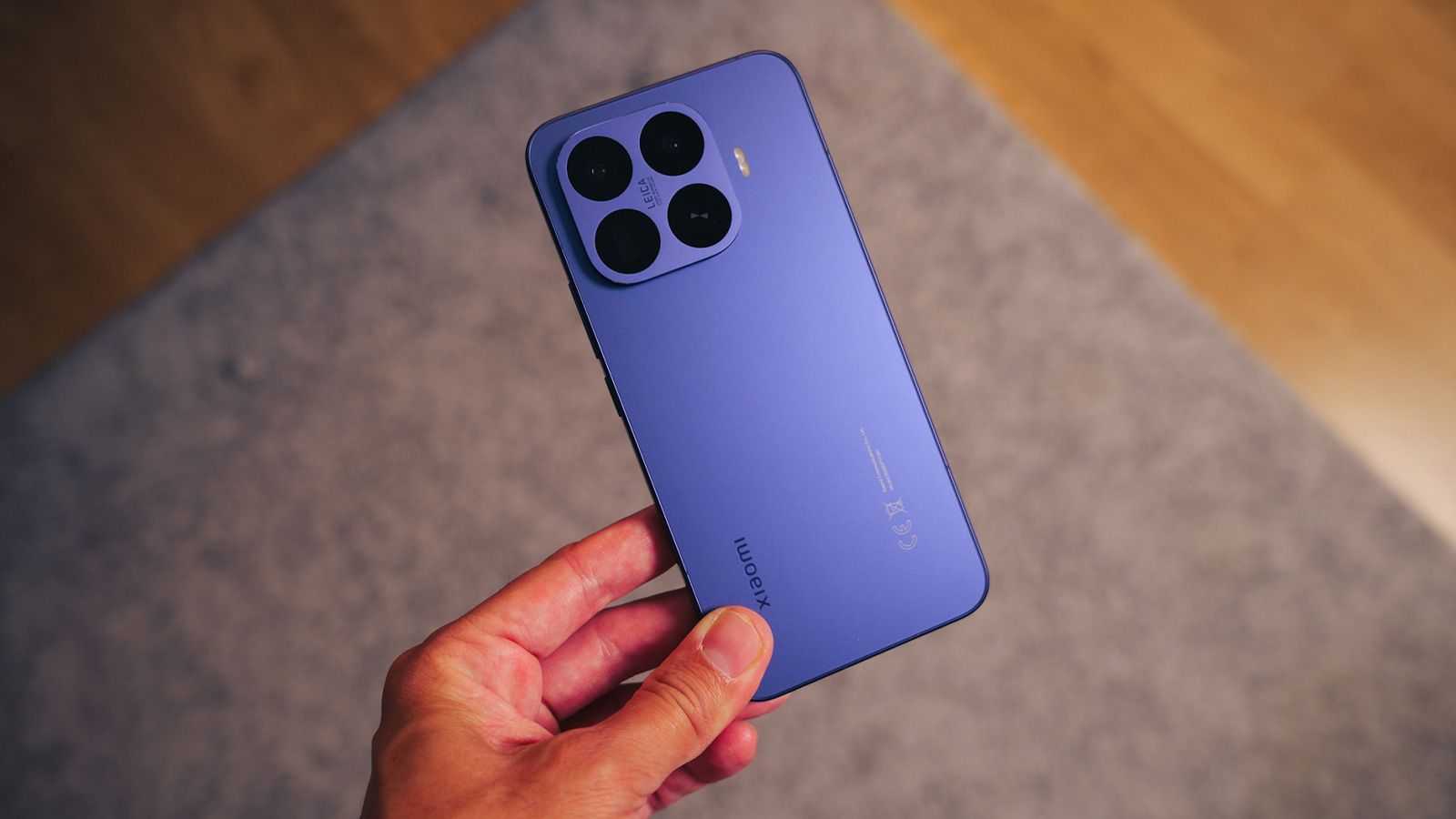 Xiaomi 17T Pro en mano