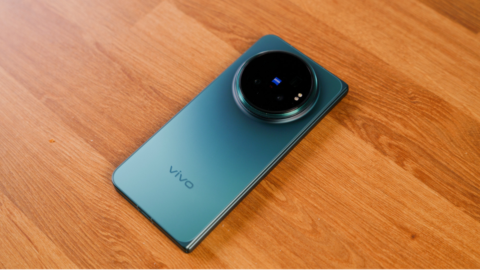 Diseño degradado en azul del vivo X Fold6
