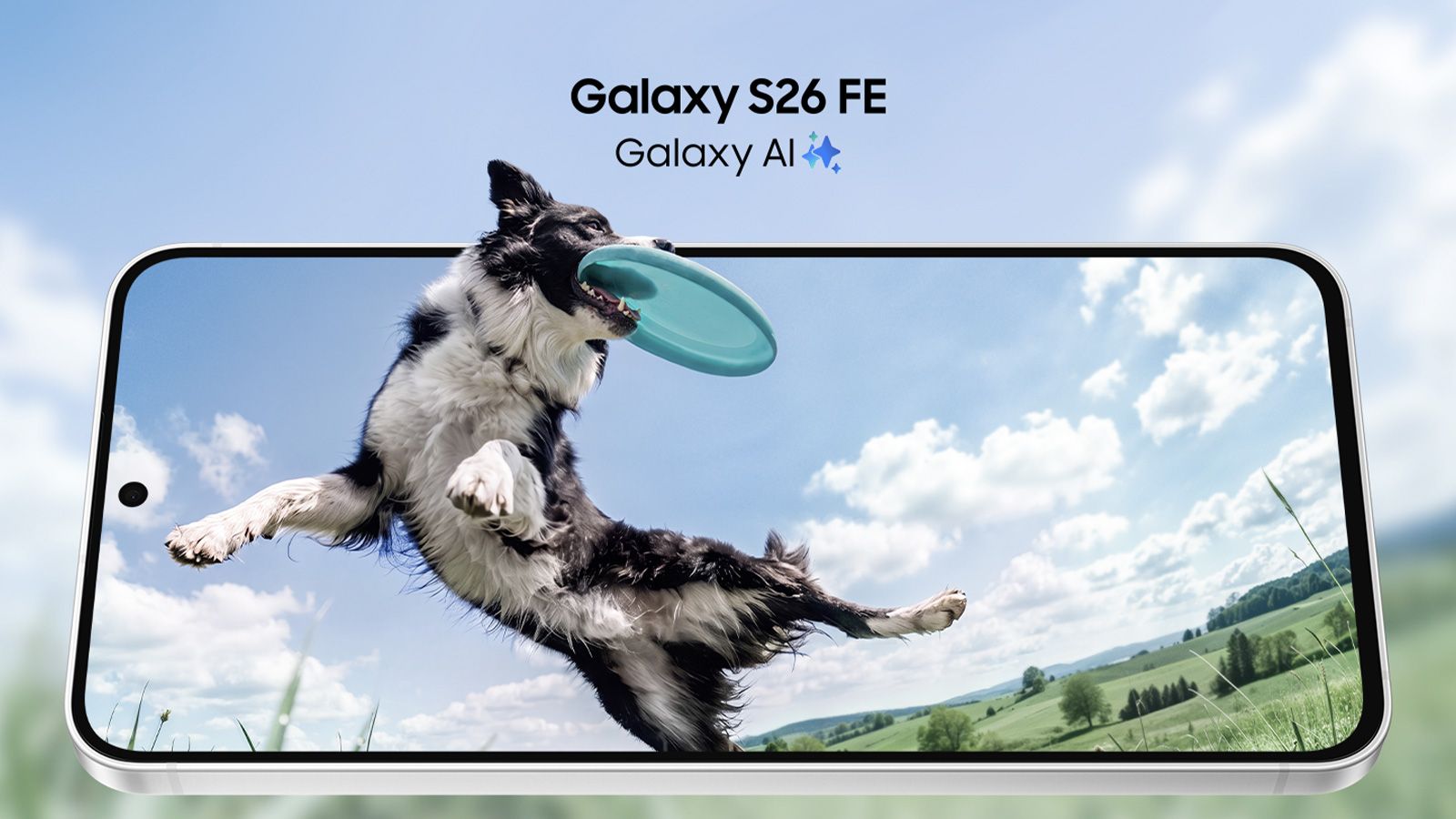 Primer plano del frontal de un smartphone Galaxy S26 FE mostrando la reproducción de un vídeo de un perro saltando en el campo.