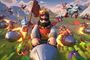 El Rey Rojo liderando un ataque aéreo montado sobre un cohete junto a tropas de Clash Royale en un paisaje de colinas.