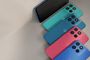 Cuatro teléfonos Motorola Moto G57 Power en colores verde, azul oscuro, rosa y azul claro alineados en diagonal junto a una pantalla frontal.