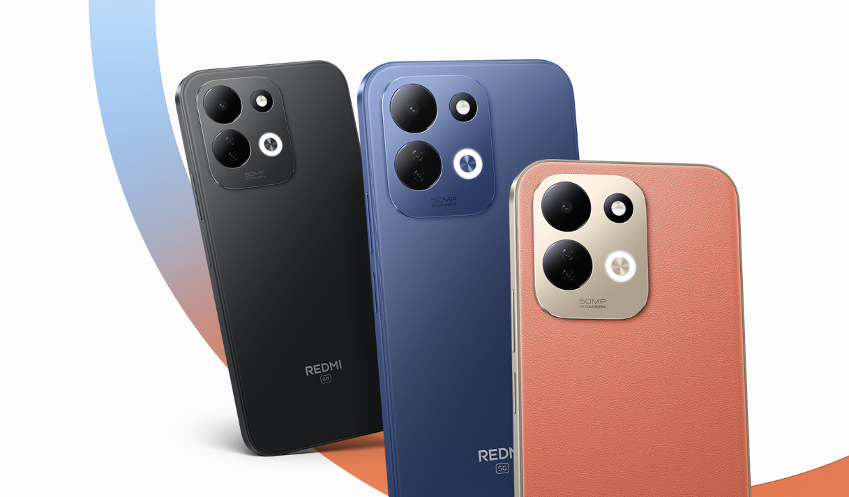 Tres teléfonos Redmi 17 5G dispuestos verticalmente mostrando sus carcasas traseras en colores negro, azul y naranja.