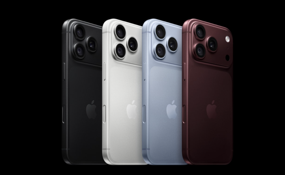Cuatro smartphones iPhone 18 Pro alineados de perfil mostrando la variedad de colores de su parte trasera sobre fondo negro.