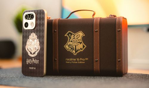 realme 16 Pro Harry Potter Edition con su caja