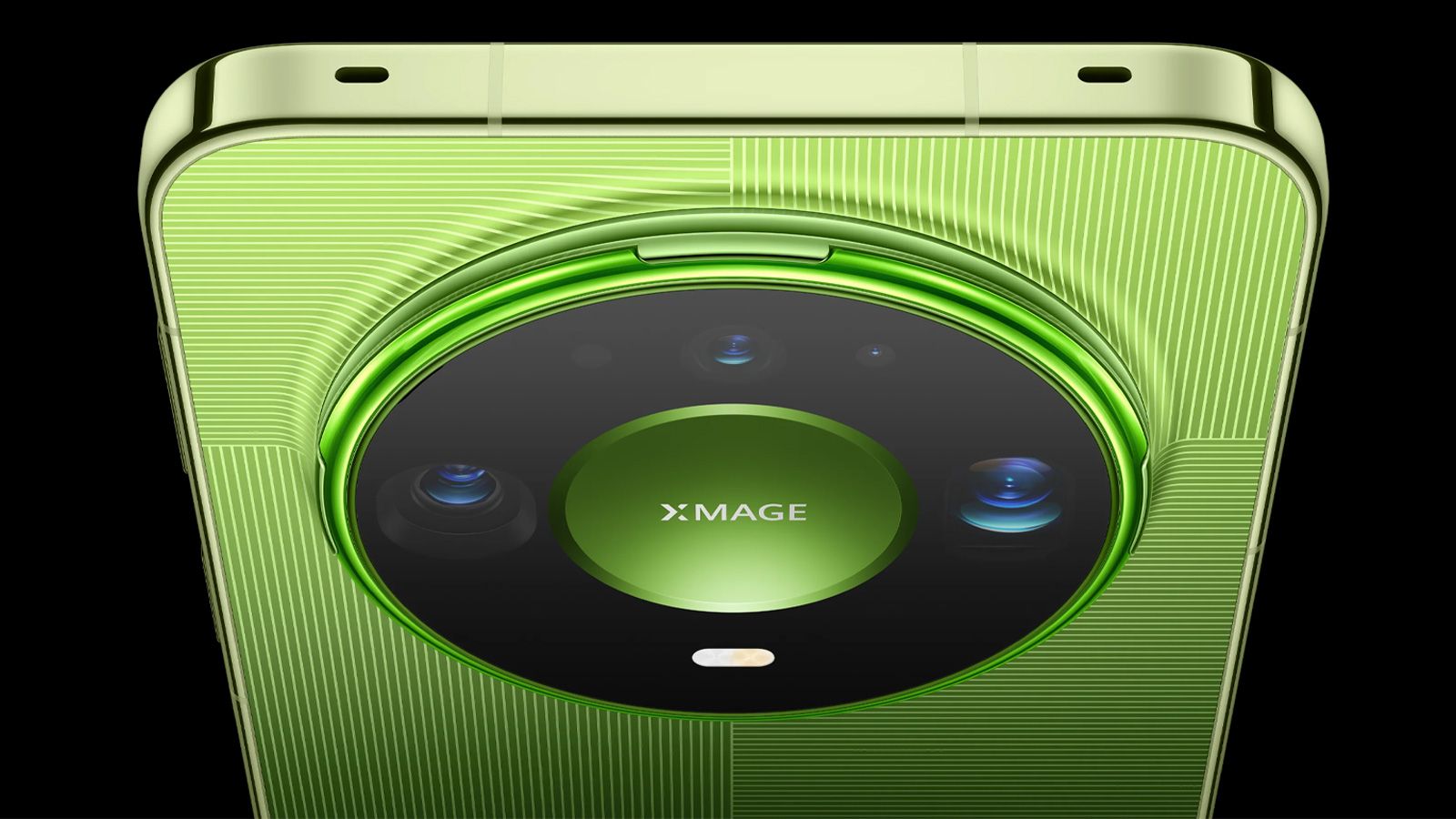 Primer plano del módulo circular de cámaras del Huawei Mate 90 Pro Max en color verde con serigrafía XMAGE.