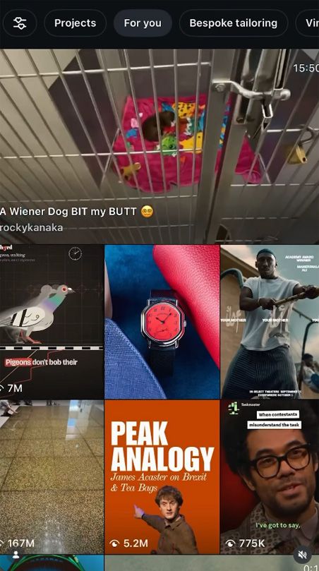 Interfaz móvil de la sección para ti de Instagram con vídeos y cuadrícula de publicaciones sugeridas.