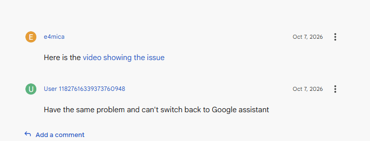 Hilo de comentarios en un foro donde usuarios describen problemas técnicos con el asistente de Google.