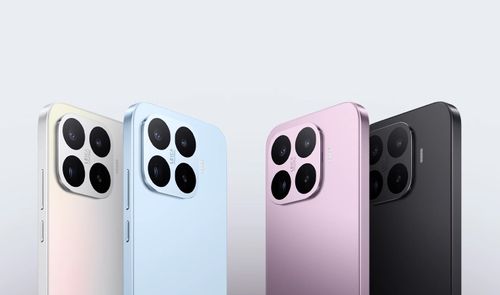 Vista trasera de cuatro teléfonos móviles alineados que muestran sus módulos de cámara traseros en acabados beige, azul claro, rosa y negro.
