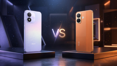 Comparativa visual entre el Redmi Note 17 5G en color violeta y el POCO X8 5G en color naranja colocados sobre peanas.