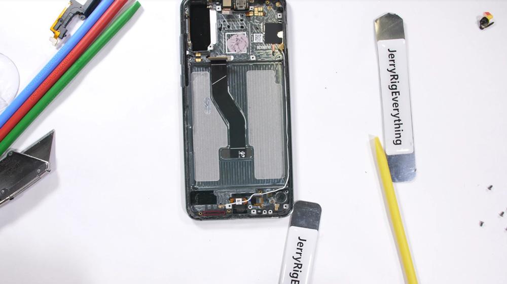 Proceso de desmontaje del Huawei P20 Pro en vídeo