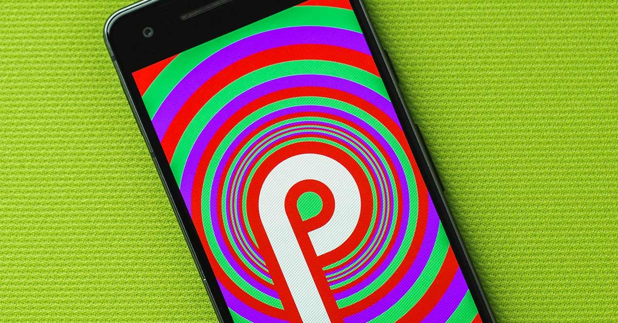 Logotipo de Android P en un Google Pixel