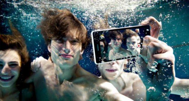 resistencia al agua de tu smartphone