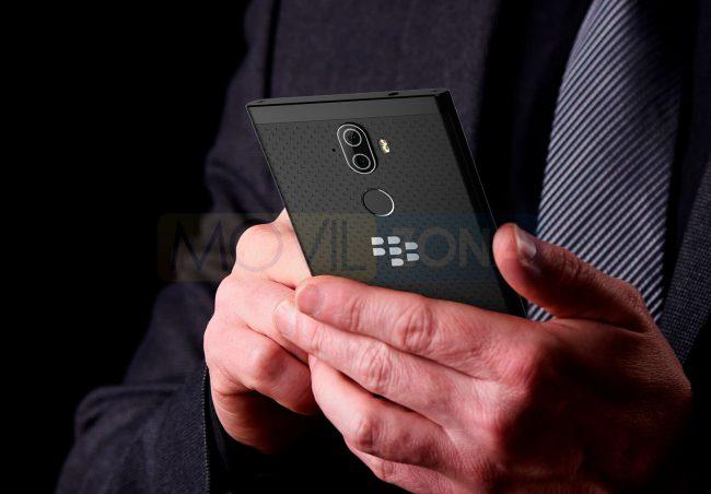BlackBerry Evolve X en manos