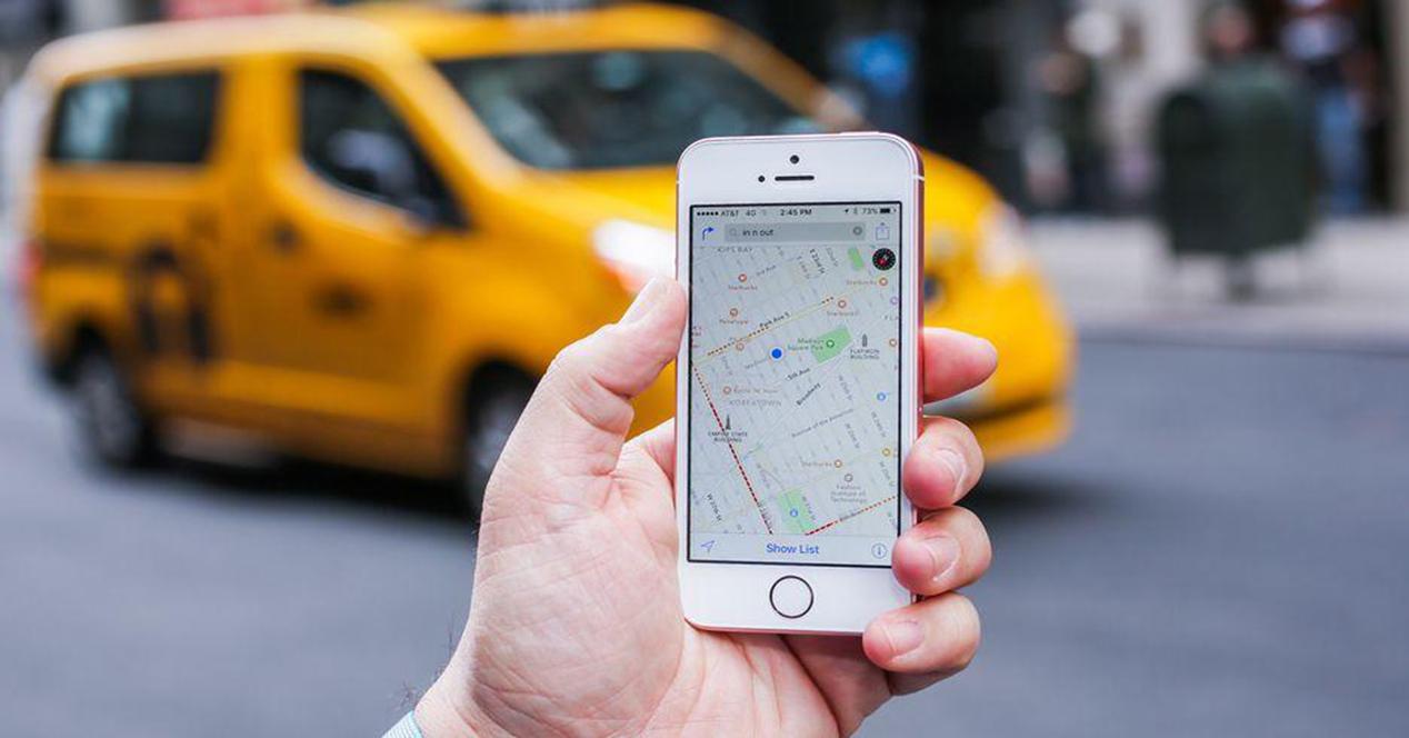iPhone SE lance l'application Mapas