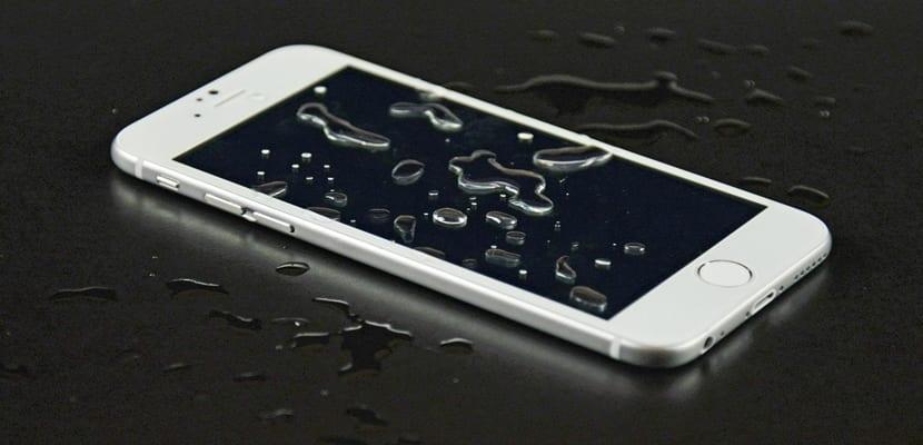 https://www.movilzona.es/app/uploads/2019/12/iPhone-resistente-agua.jpg