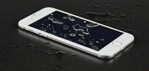 El iPhone 11 es resistente al agua?